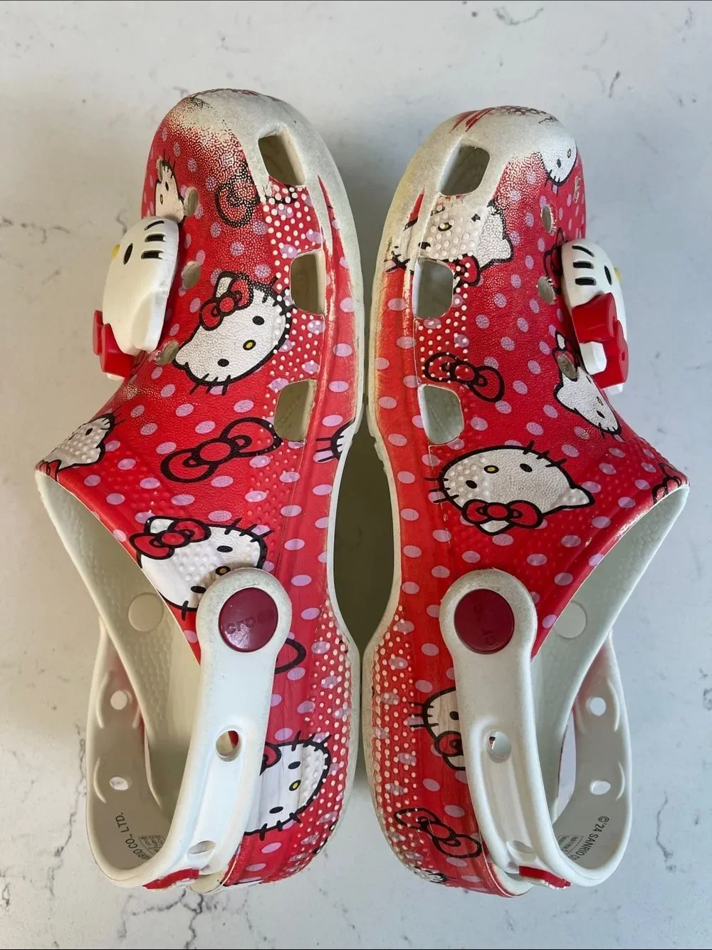 Crocs GIRLS - KID HELLO KITTY CLASSIC Size 3 Junior Hello Kitty X Crocs 210576